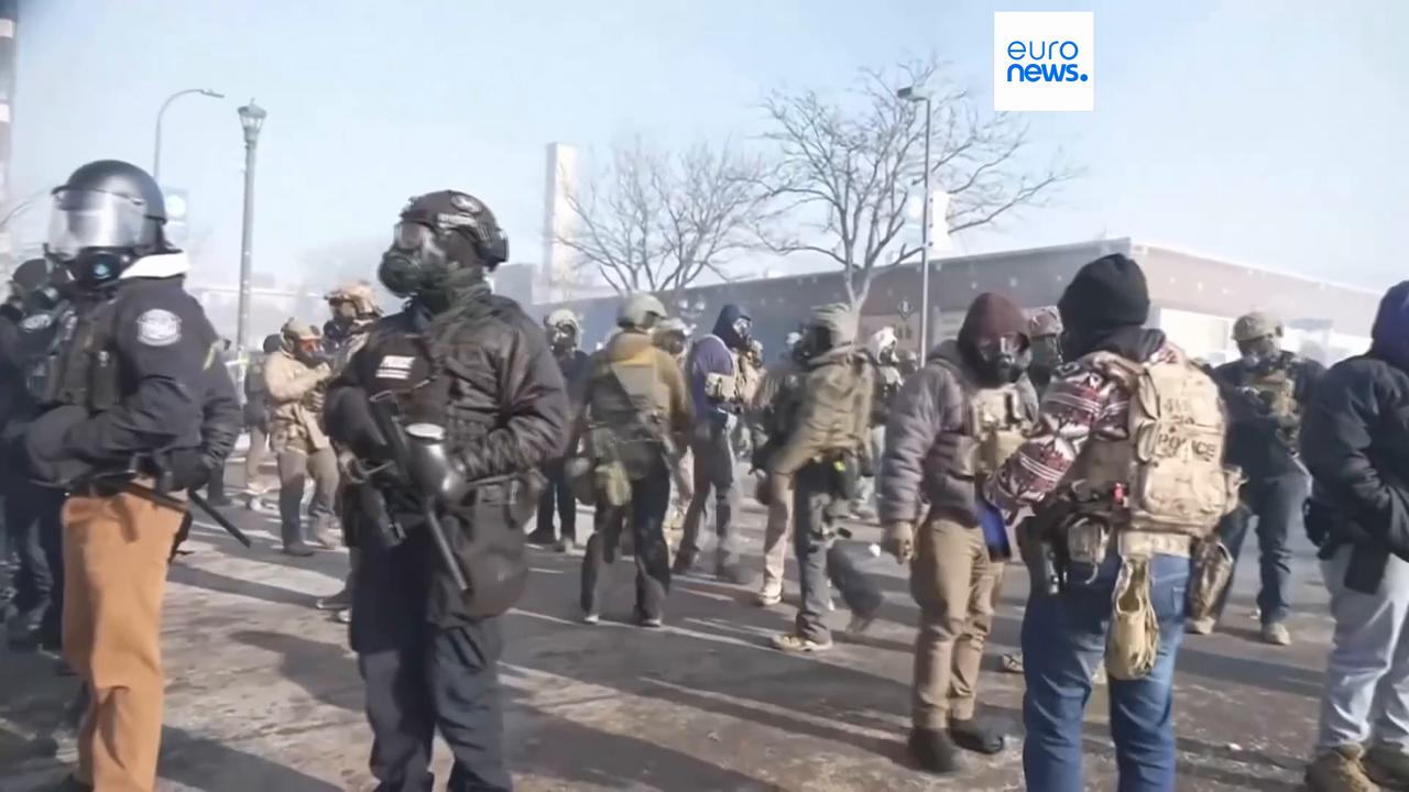 Video thumbnail for Video shows confrontation between federal agents leading up to a fatal shooting in Minneapolis