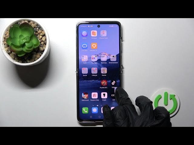 Video thumbnail for How to Create Home Screen Folders in HUAWEI P50 Pocket - Add Folder to Home Screen