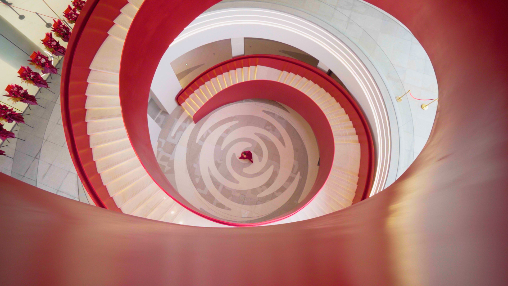 Video thumbnail for Tallest sectional height of an unsupported spiral staircase  11.995 metres achieved by Guangdong Marubi Biotechnology Co.