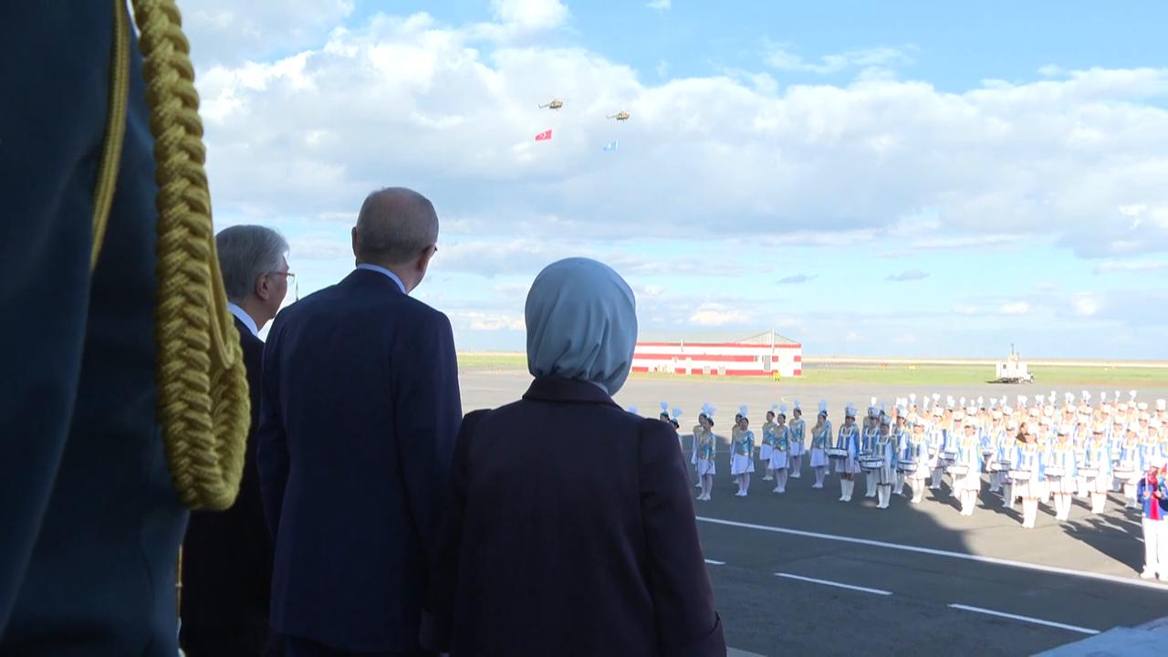 Video thumbnail for Kazakhstan: Turkish president arrives in Kazakhstan to attend Turkic summit (2).
