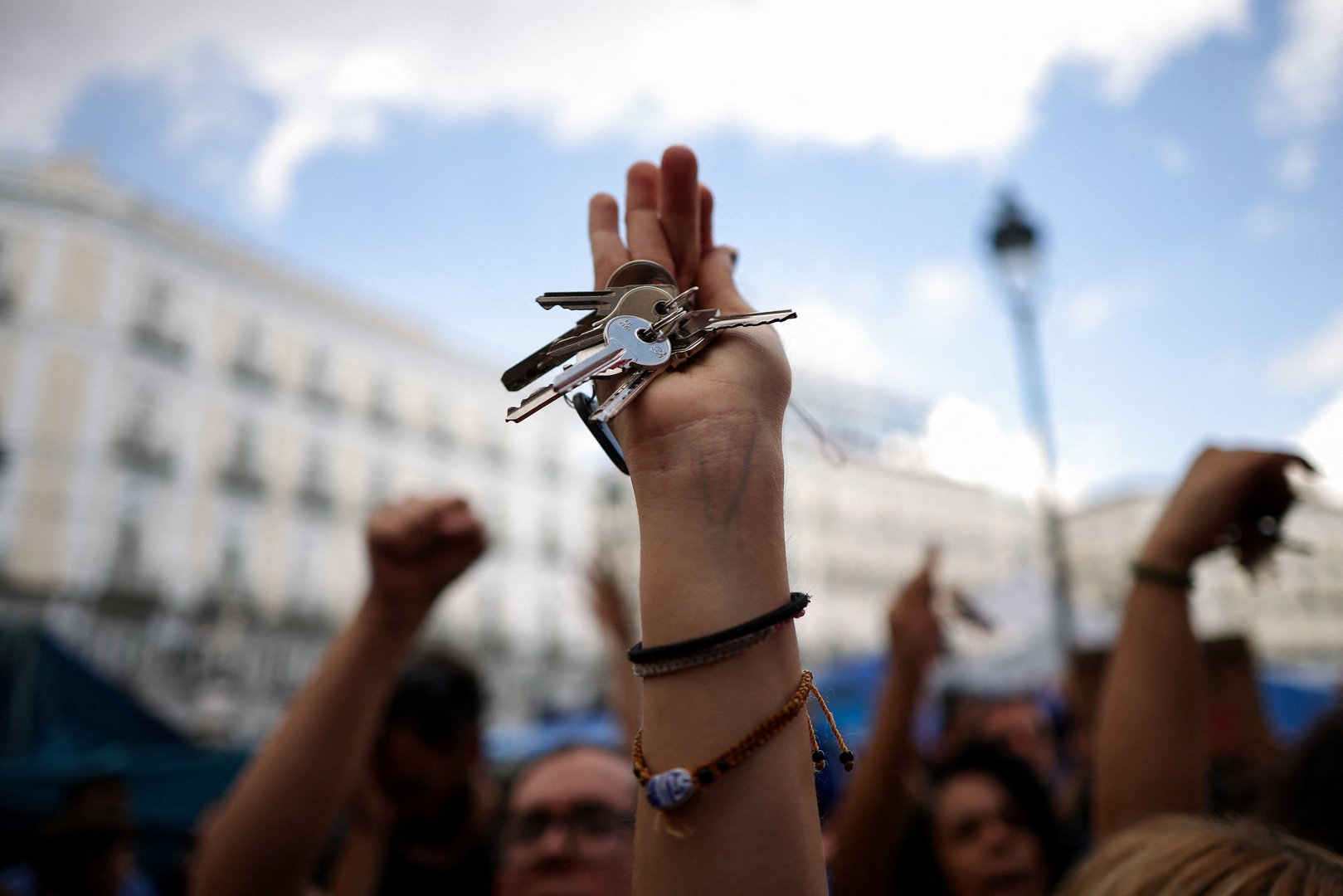 Video thumbnail for Spain’s housing protests escalate after parliament rejects reforms