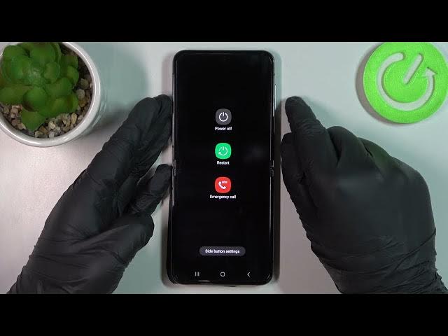 Video thumbnail for How to Take Full Page Screenshot in SAMSUNG Galaxy Z Flip5 – Screenshot Options