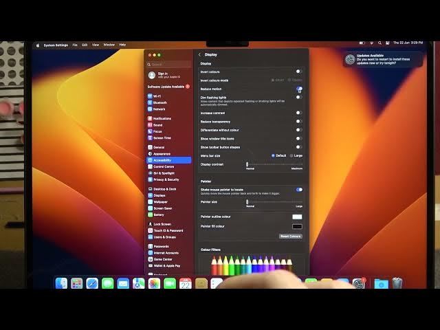 Video thumbnail for How To Enable & Disable Reduced Motion On Macbook Air M2 2023