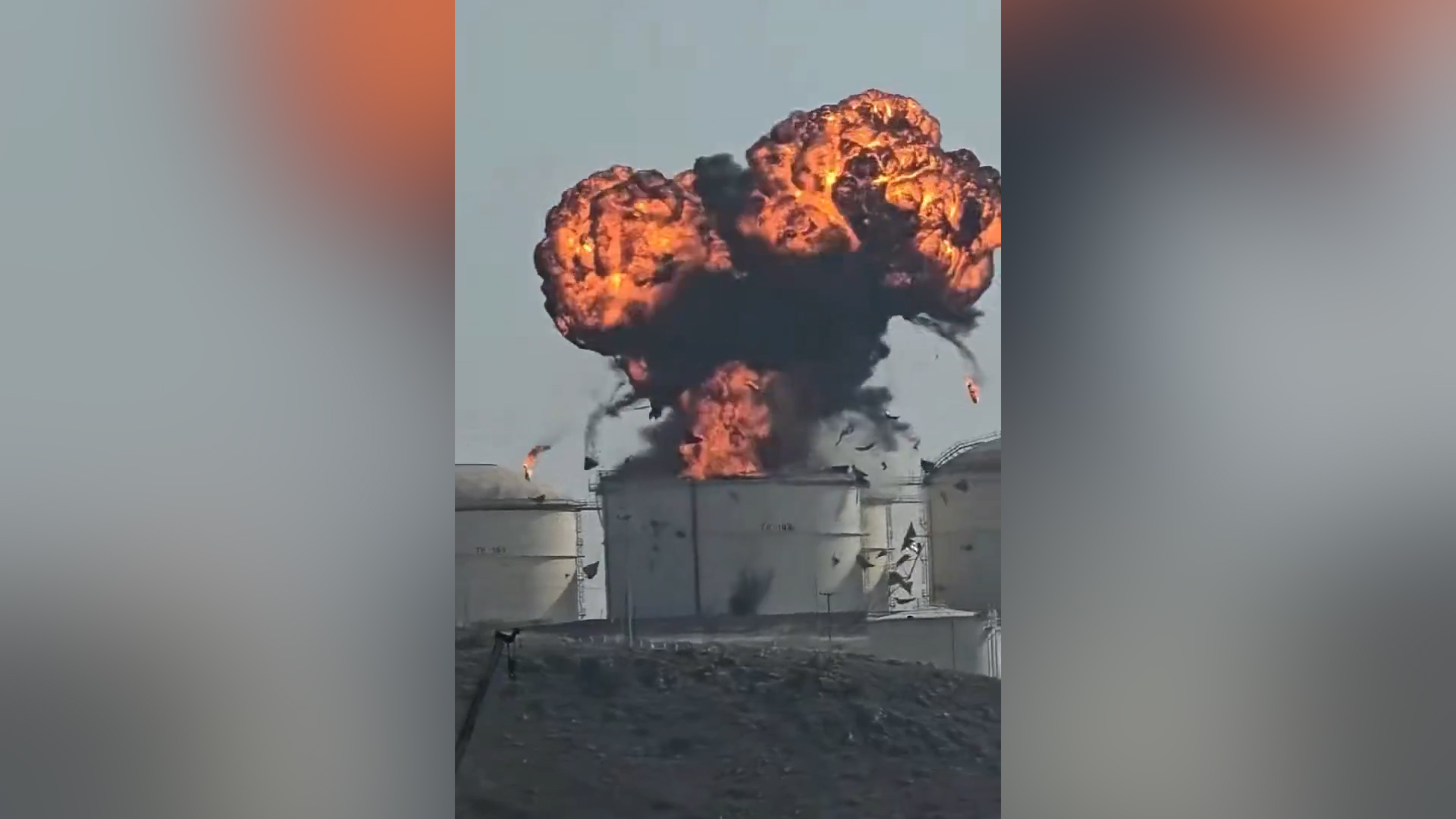 Video thumbnail for Ship crew film drone strike on oil facility at Oman’s Salalah port