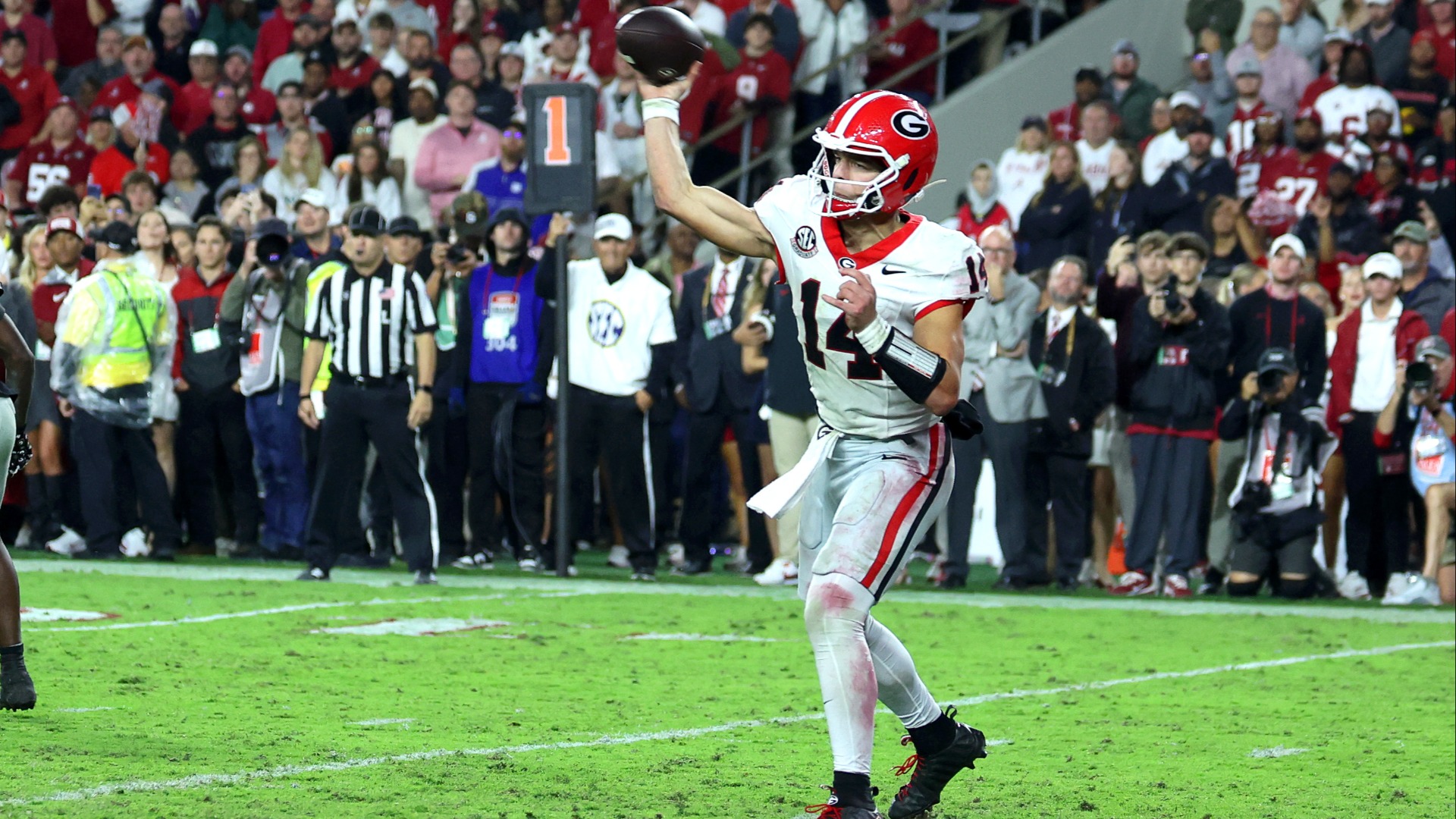 Video thumbnail for Georgia vs. Auburn Picks: Tigers Cover, Stockton Shines