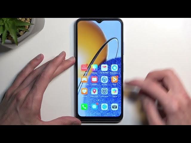 Video thumbnail for How to Insert Nano SIM and Micro SD Cards into a HUAWEI Nova Y61
