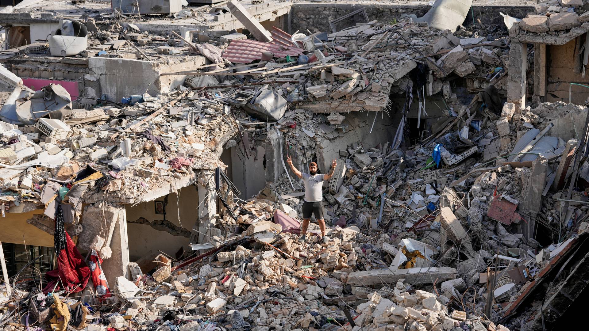 Video thumbnail for Israel launches new strikes in Lebanon despite warning from White House