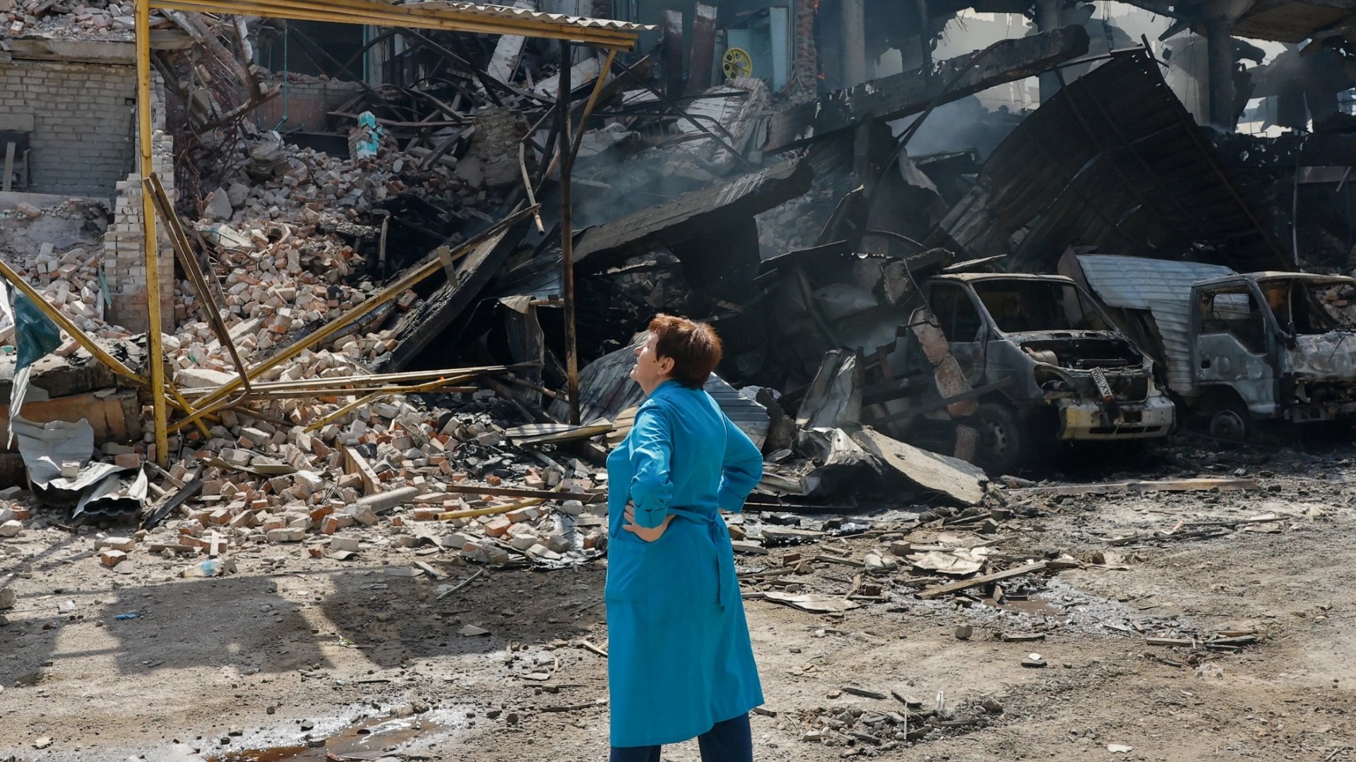 Video thumbnail for Ukraine's drone offensive: Long-range attacks strike deeper into Russia