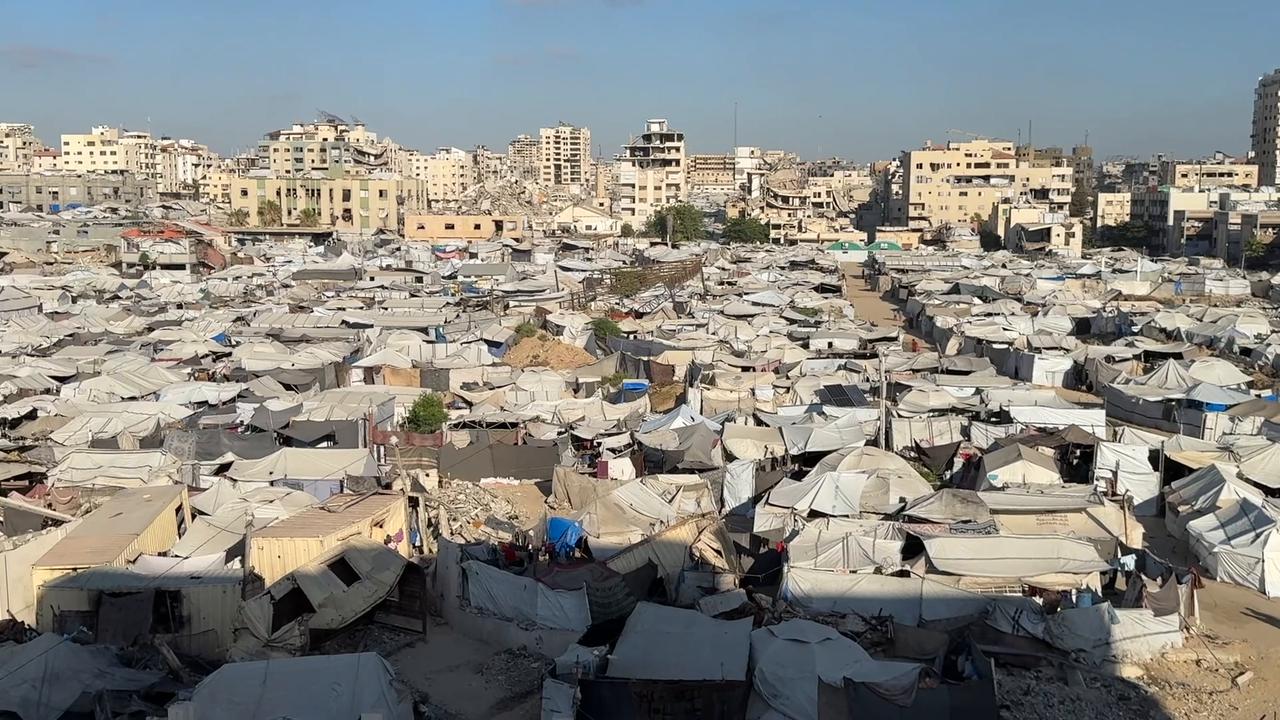 Video thumbnail for Gaza Children Find Moments Of Play 2.