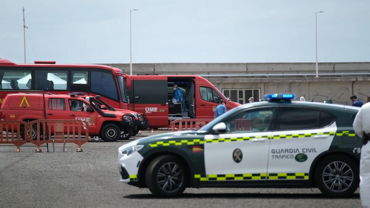 Video thumbnail for Spain: Hantavirus-hit cruise ship reaches Spanish Port of Tenerife as evacuation begins (2).