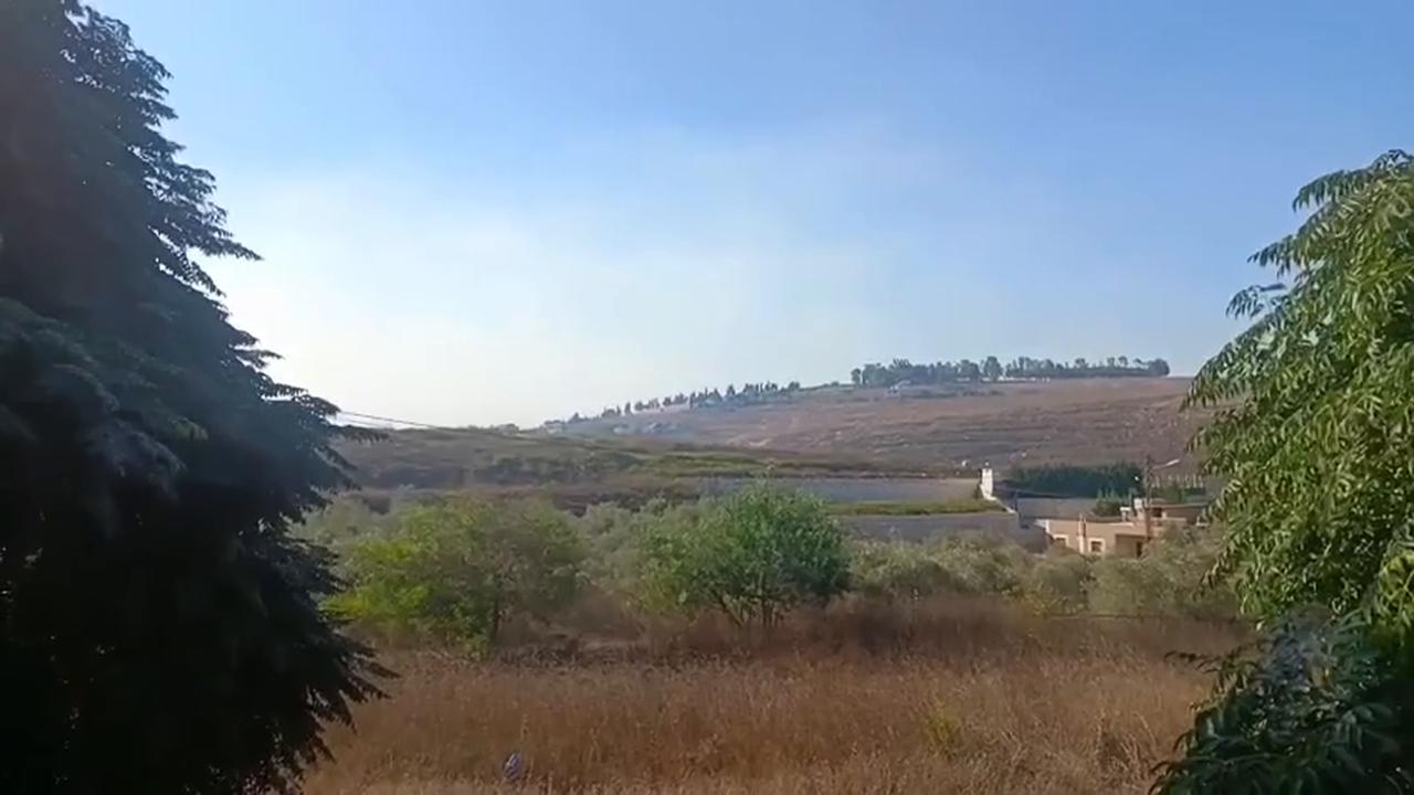 Video thumbnail for Lebanon: Israeli artillery shells target the outskirts of the town of Mayfadoun.