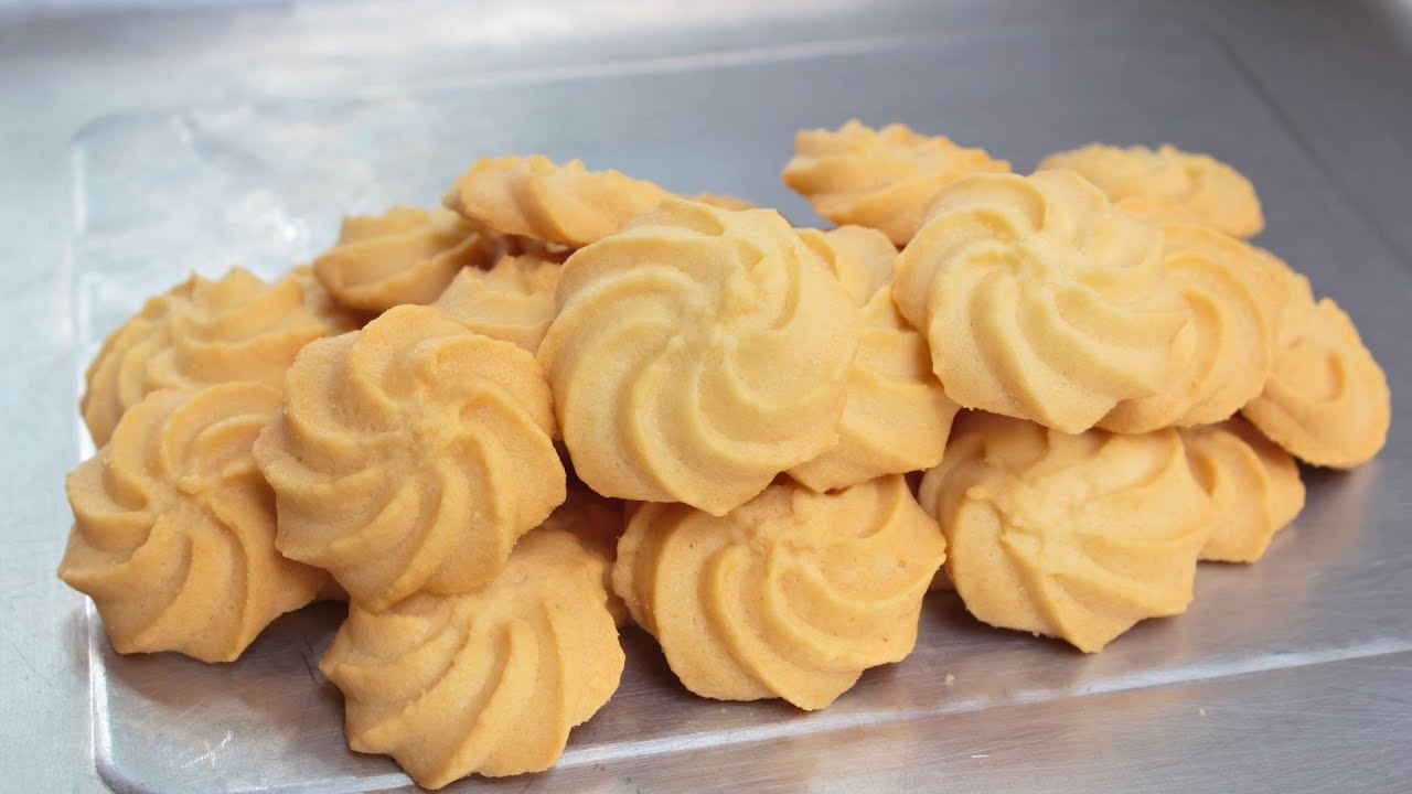 'Video thumbnail for How to make healthy vegan shortbread cookies:video blog'
