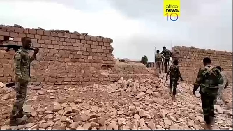 Video thumbnail for Somalia: Dozens killed in fighting to control key city of Baidoa
