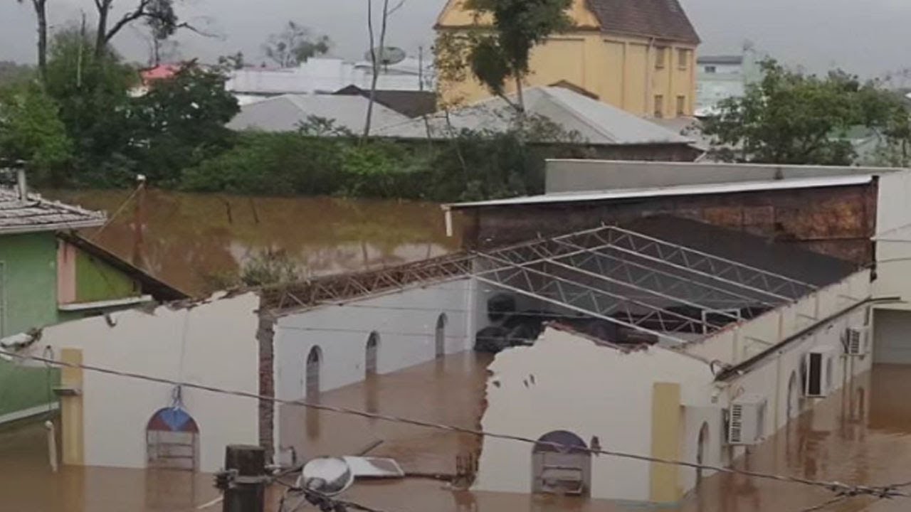 Video thumbnail for CAMPANHA DE ARRECADAÇÃO DA AD ROCA SALES GERA POLÊMICA