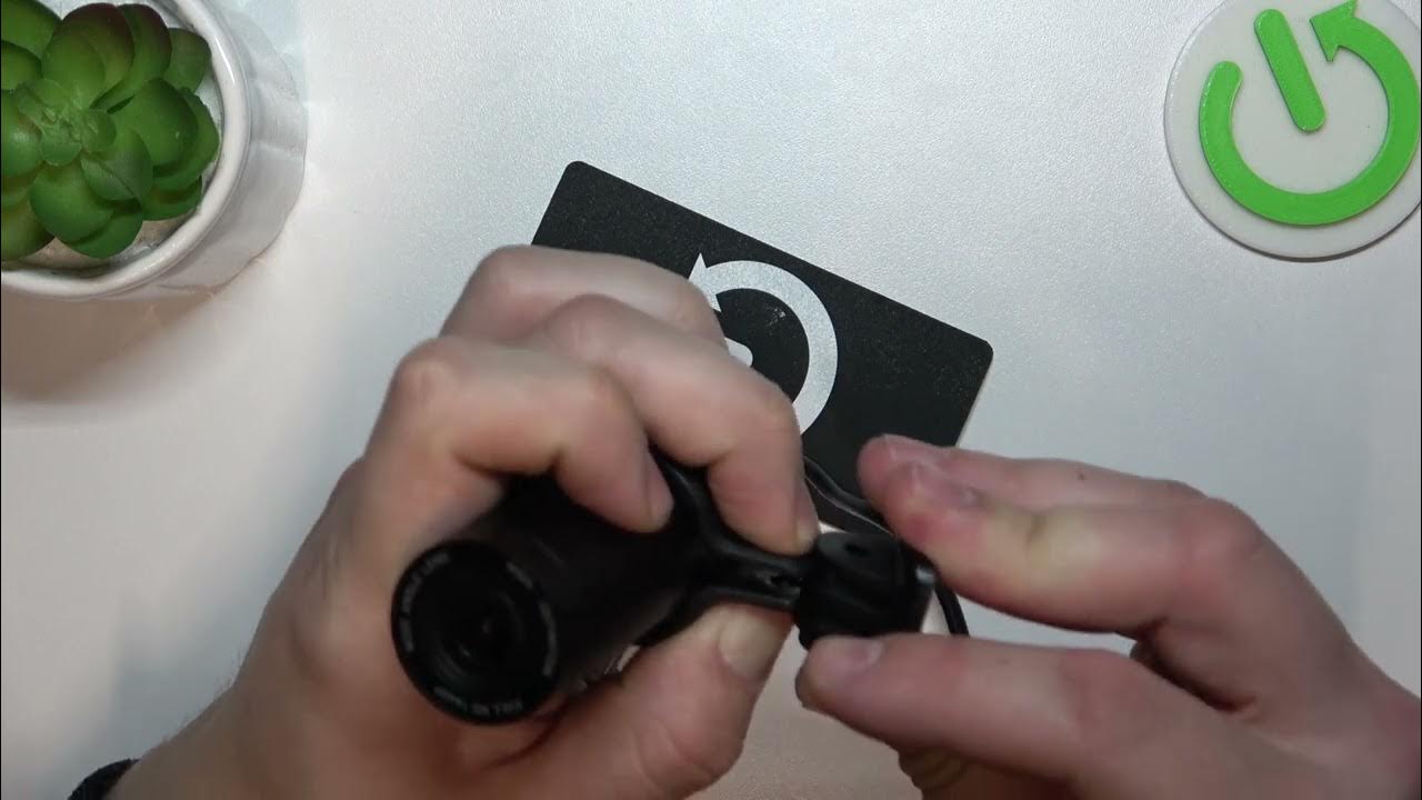 Video thumbnail for How to Attach MiVue M700 to Front Windshield?