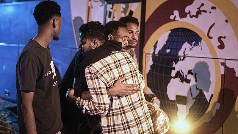 Video thumbnail for Charity helps Sudanese separated by war to locate and reunite with loved ones