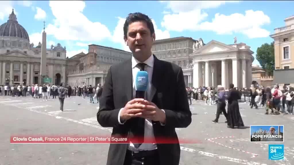 Video thumbnail for Pope's francis Funeral: Coffin arrives at Roman basilica ahead of burial