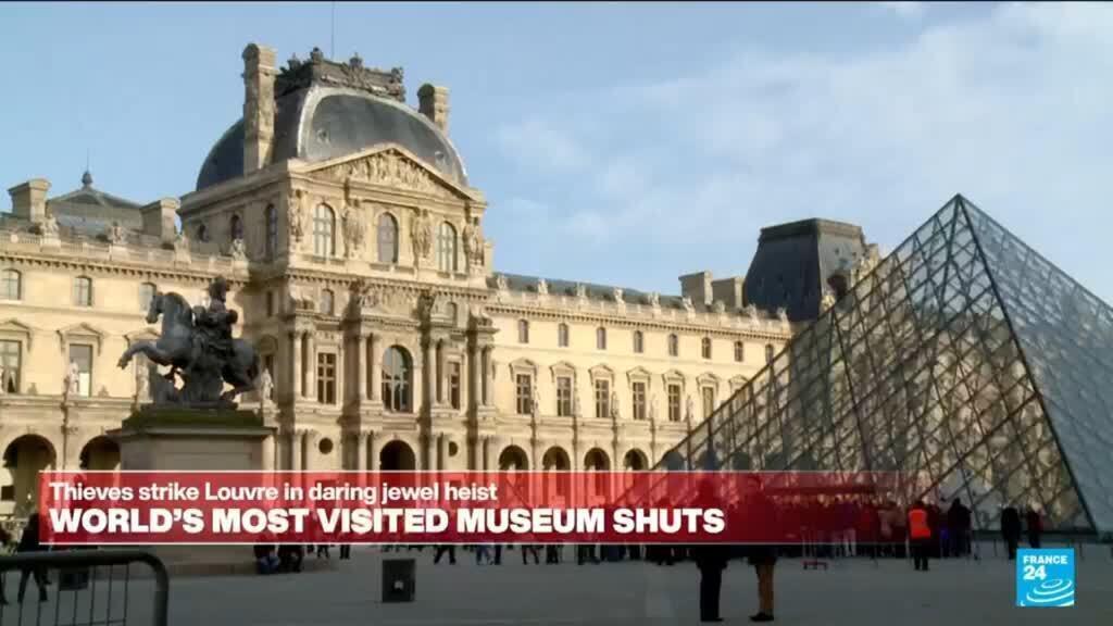 Video thumbnail for Thieves steal 'priceless' jewels from Paris' Louvre and flee on motorbikes