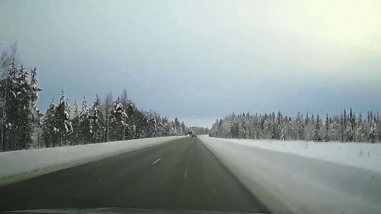 Video thumbnail for Wild Multi-Car Crash on Kola Highway Sparks Chaos
