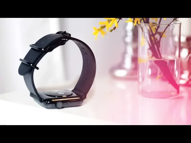 Video thumbnail for Carterjett Leather NATO Apple Watch Band Unboxing and Hands-On!