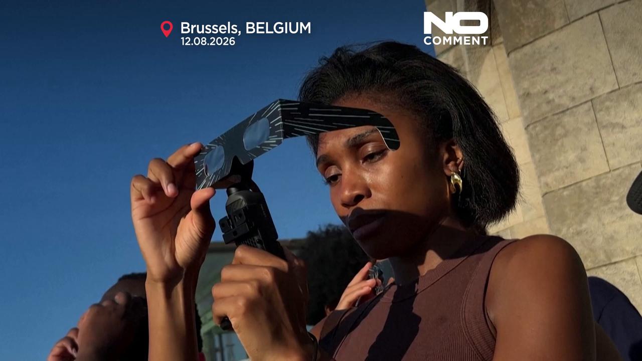 Video thumbnail for Rare eclipse plunges parts of Europe into darkness