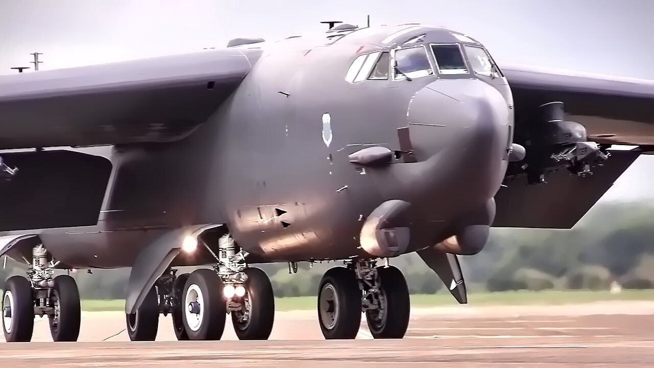 Video thumbnail for U.S. B-52 Bombers Land At British Airfield • RAF Fairford