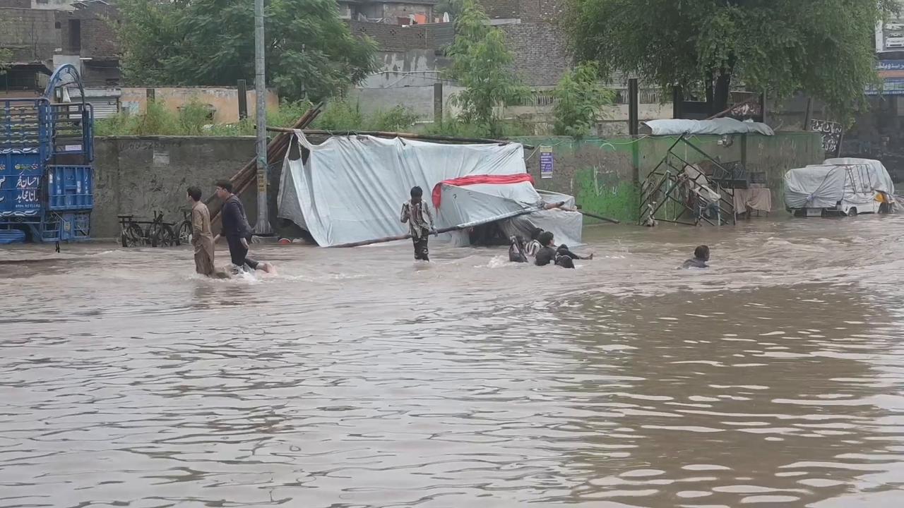 Video thumbnail for Pakistan: Heavy monsoon rain causes flooding in Pakistan.