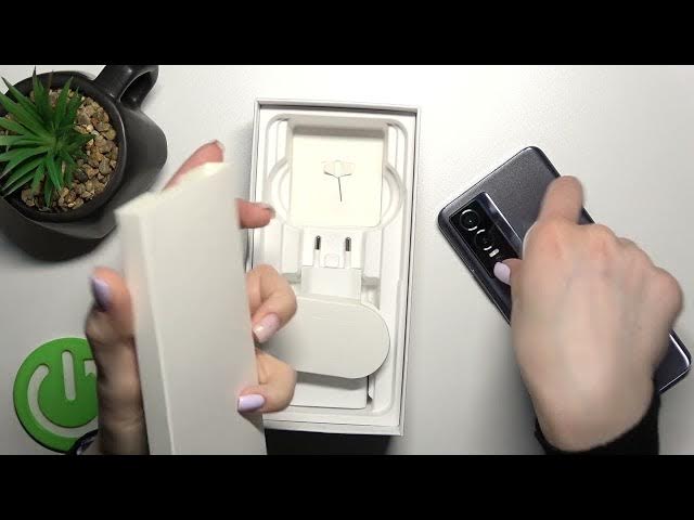 Video thumbnail for Does Vivo Y76 5G Comes with 3.5mm Headphones Adapter? / Does Vivo Y76 5G have mini jack?