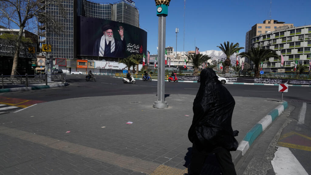 Video thumbnail for What does the role of Iranian supreme leader entail?