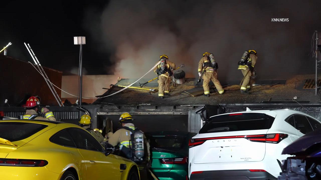 Video thumbnail for US, Los Angeles: North Hollywood Firefighters Battle Blaze at Auto Repair Shop.