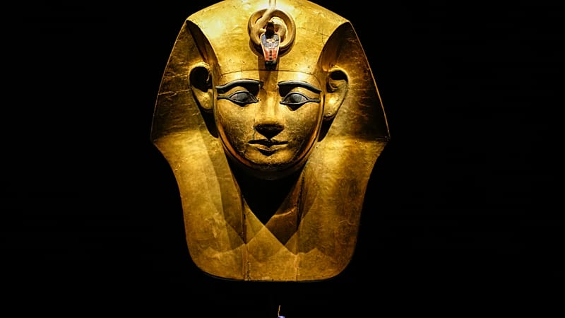 Video thumbnail for Ancient Egypt’s golden treasures dazzle London in landmark exhibition