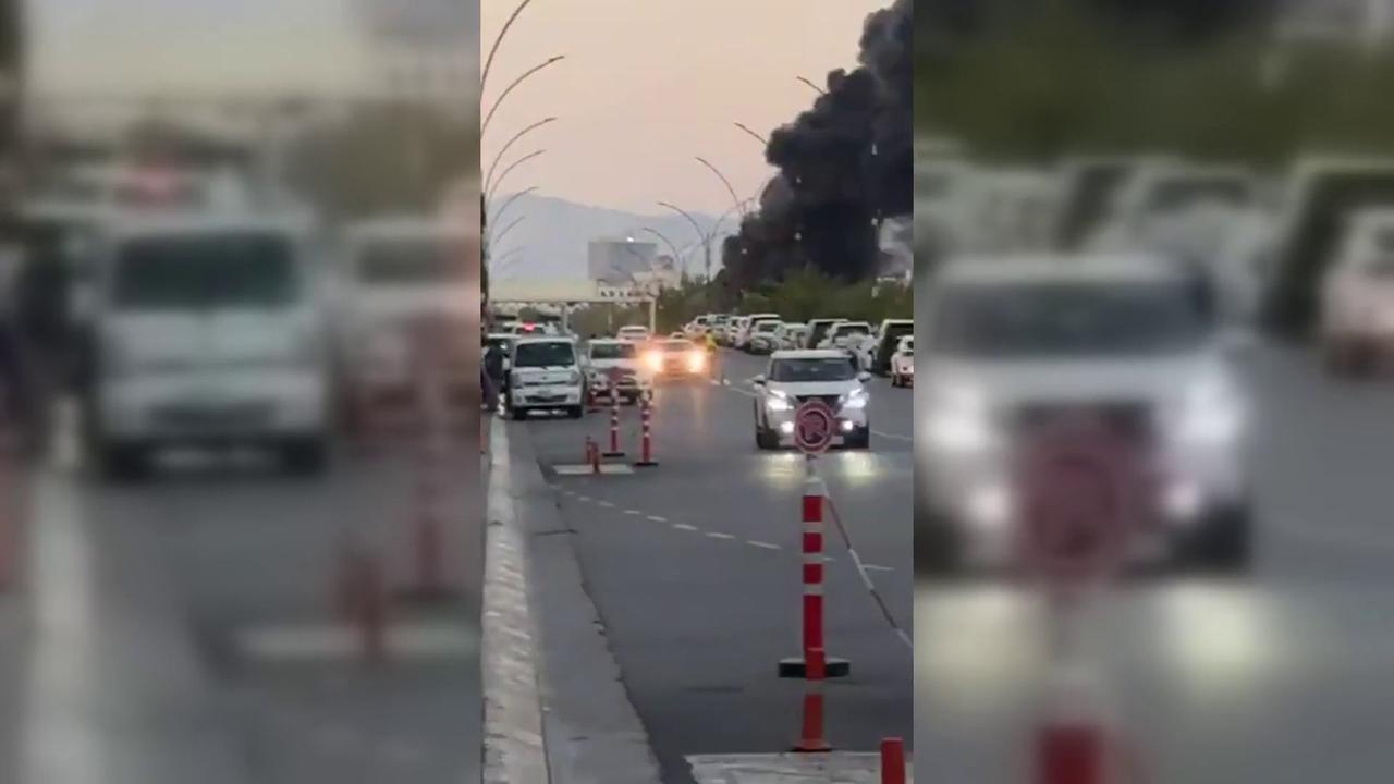 Video thumbnail for Iraq: Fire Sweeps Kurdistan Governor’s Office.