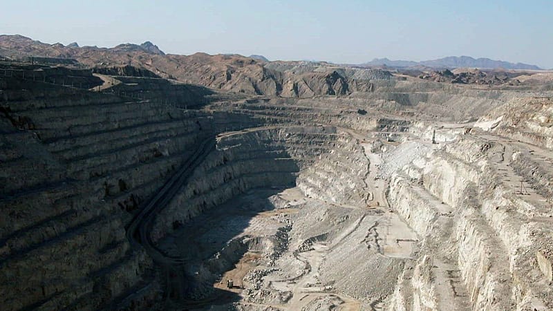 Video thumbnail for Niger seeks new investment as it tightens control over uranium sector