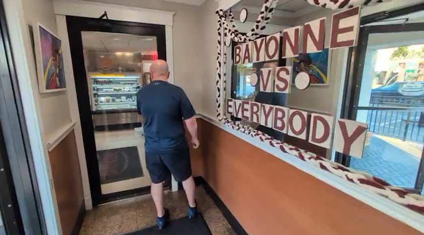 Video thumbnail for Bayonne community rallies behind little league team ahead of world series matchup