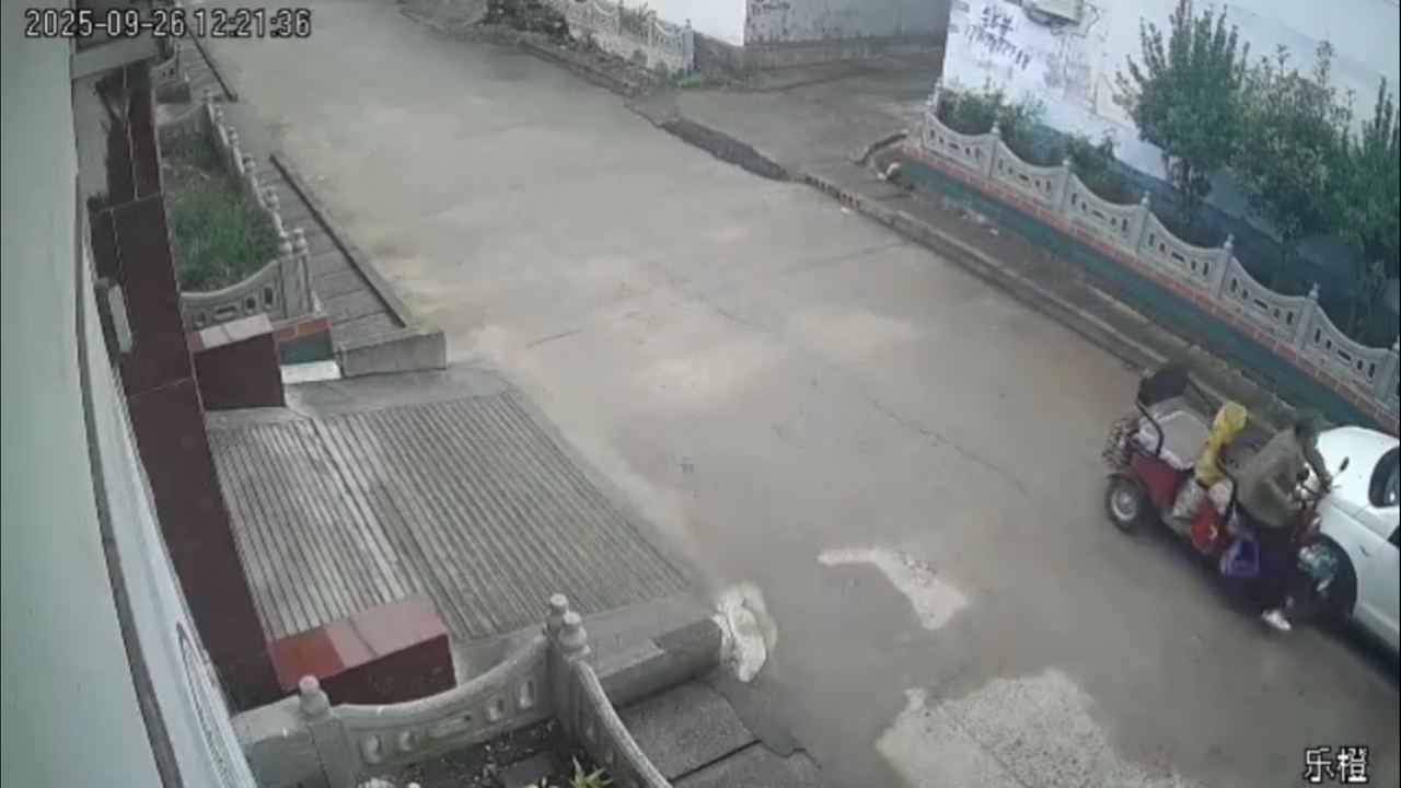 Video thumbnail for Elderly Woman’s Wild E-Bike Crash Caught on Camera