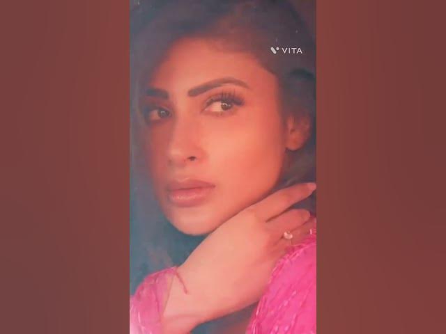 Video thumbnail for Mouni Roy Steals the Show in a Chic Pink Bralette #mouniroy #shorts #style #bralette #chicfashion