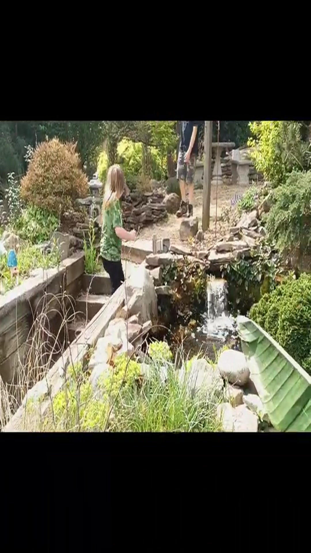 Video thumbnail for  Henry Explores the Garden Center
