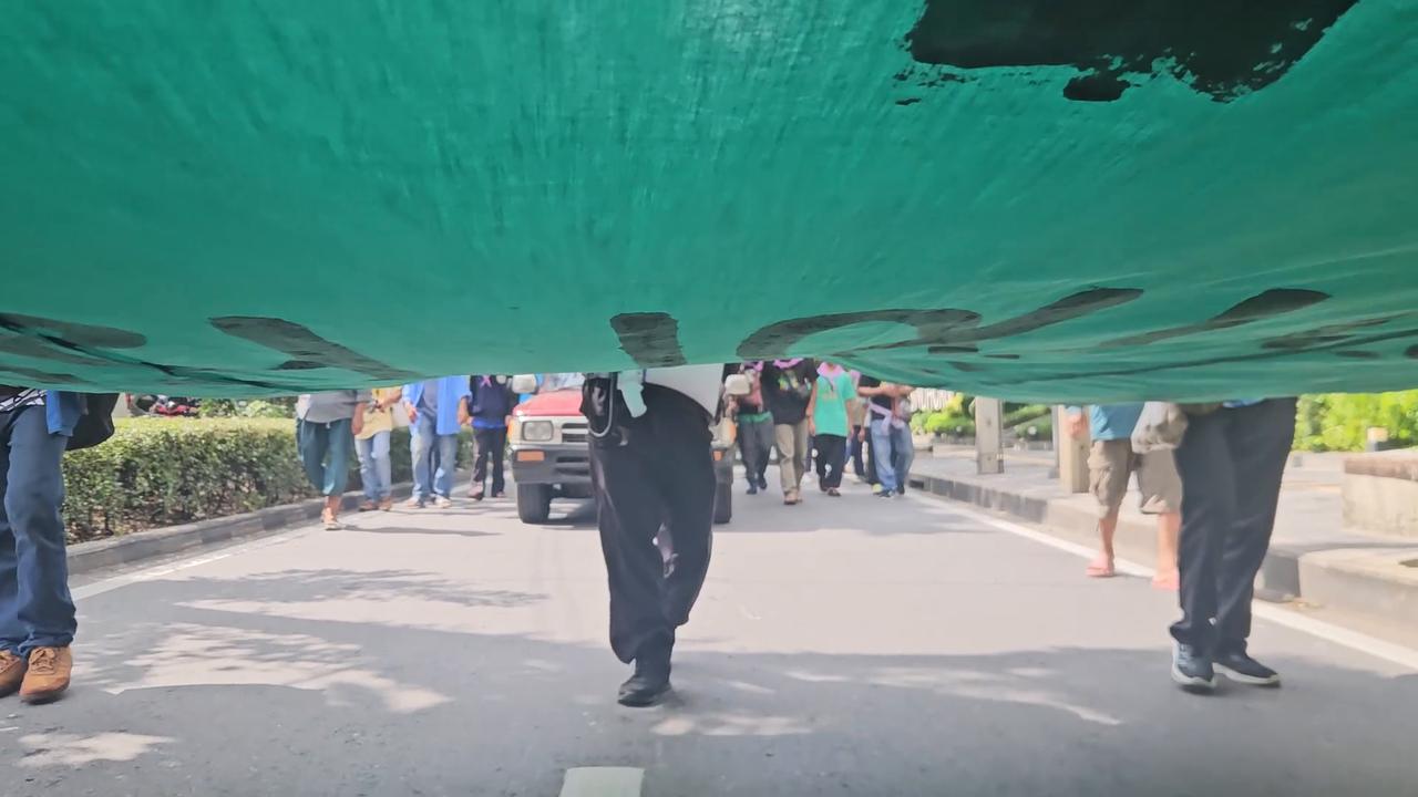 Video thumbnail for Thailand: Bangkok Rally IMF World Bank Meetings 39.