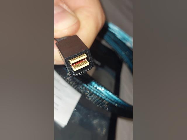 Video thumbnail for YIWENTEC Internal HD Mini SAS (SFF-8643 Host) to 4X SATA (Target) Hard Drive Cable (100 cm)