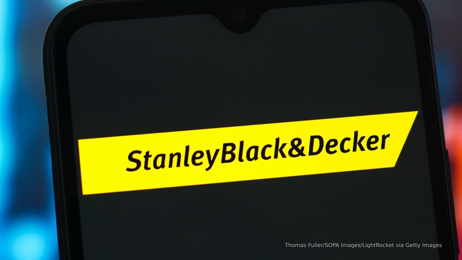 Video thumbnail for Tariff effects: Stanley Black & Decker to hike prices; China-to-US shipping down