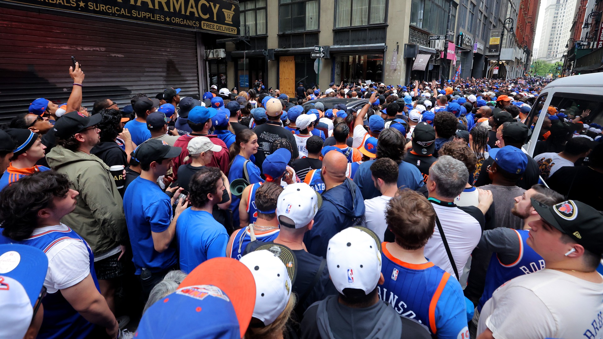 Video thumbnail for Knicks Celebrate Historic Parade: Fans Euphoria Unleashed!