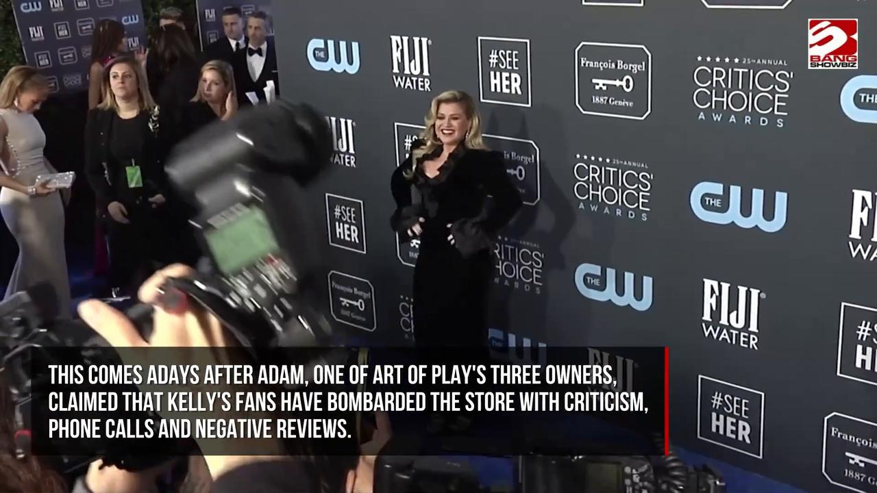 Video thumbnail for Art of Play have revealed Kelly Clarkson 'policy' after public row with Brooklyn store.