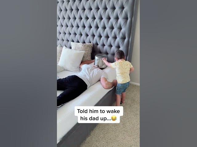 Video thumbnail for Dad and son funny video 🤗🤗 son wake up his dad