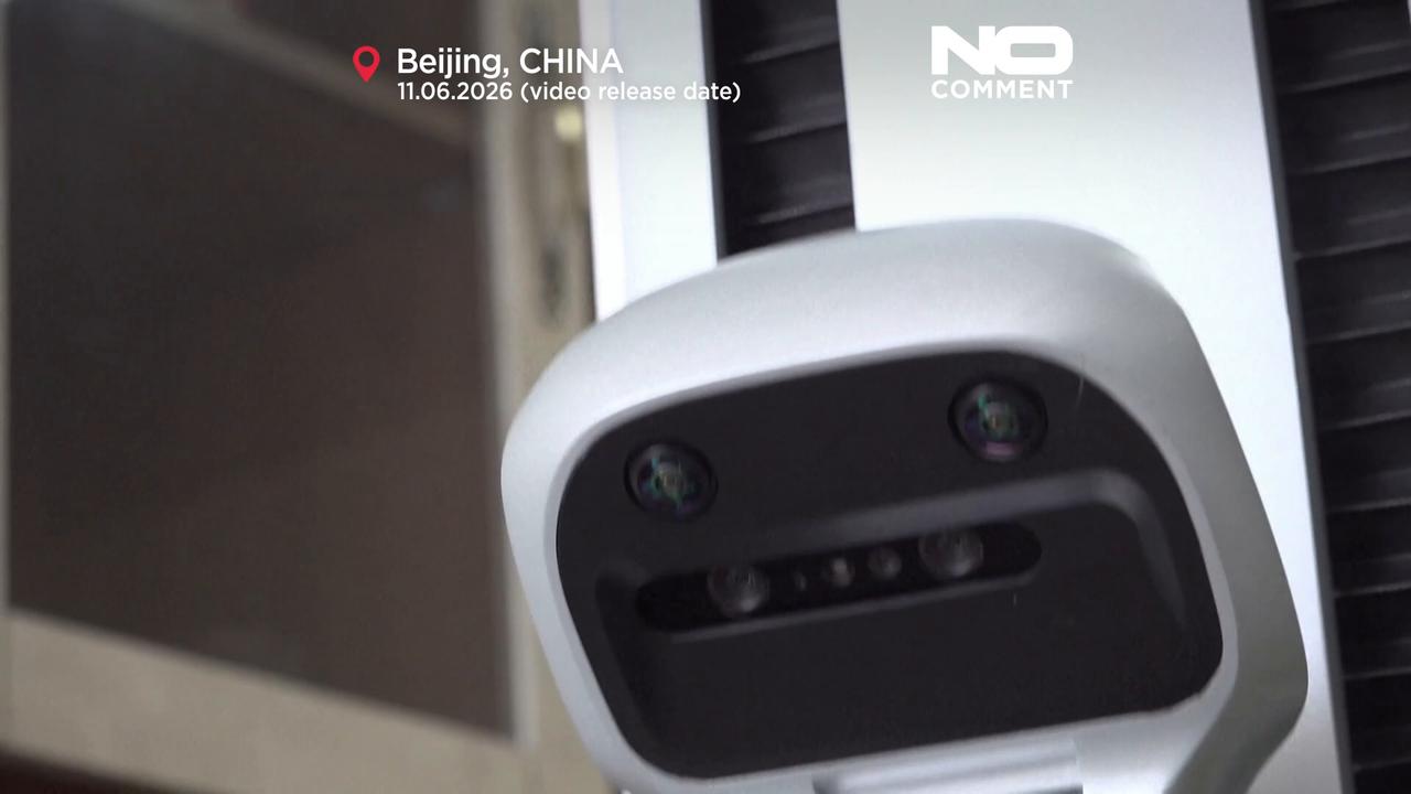 Video thumbnail for China tests AI robot cleaners in homes