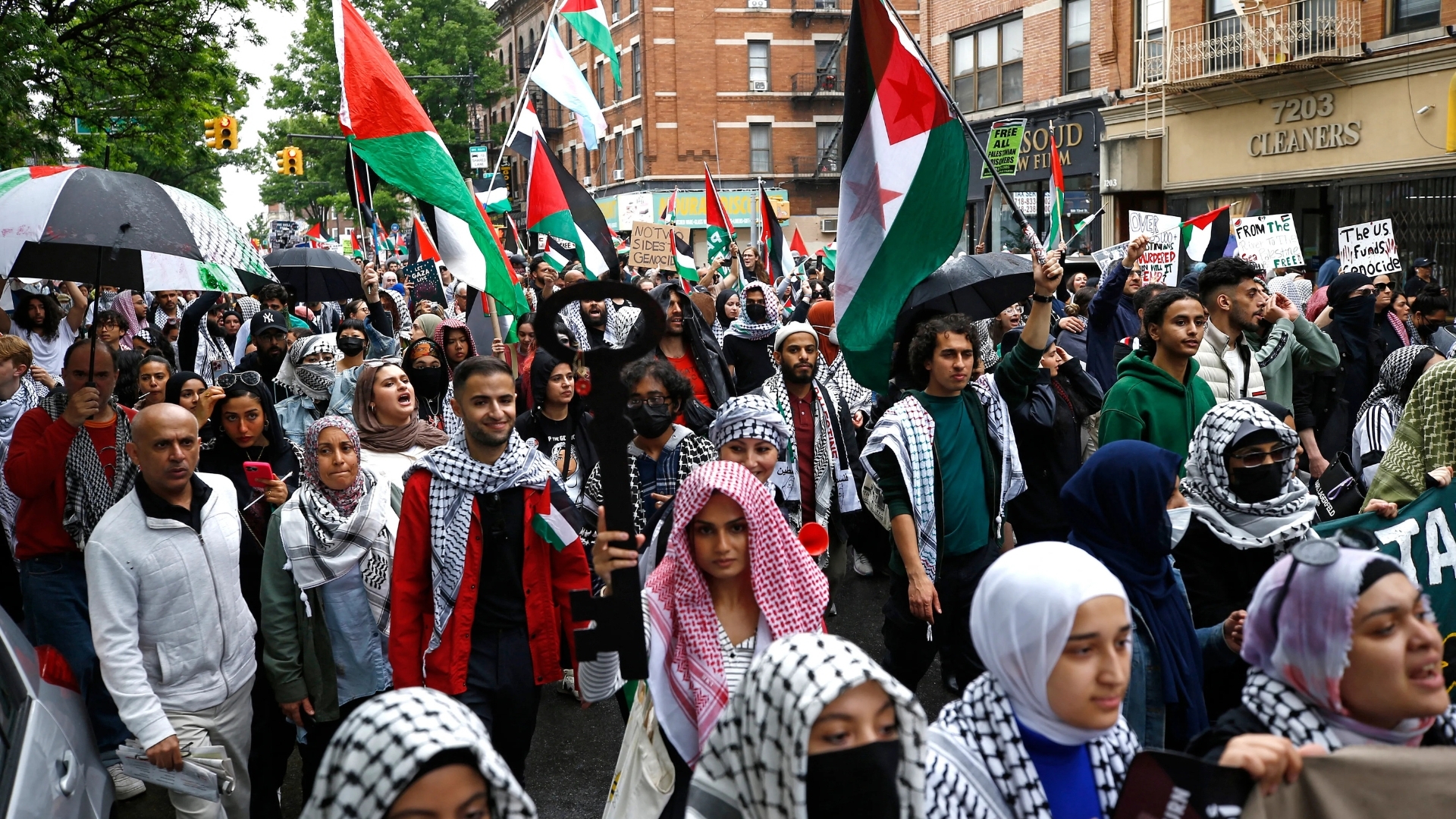 Video thumbnail for Palestine solidarity: Thousands attend marches around the world in support