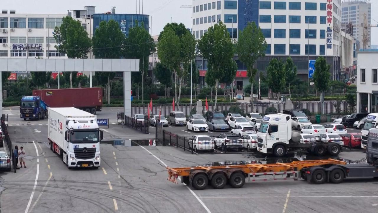 Video thumbnail for China: China's new energy heavy truck sales surge in H1.
