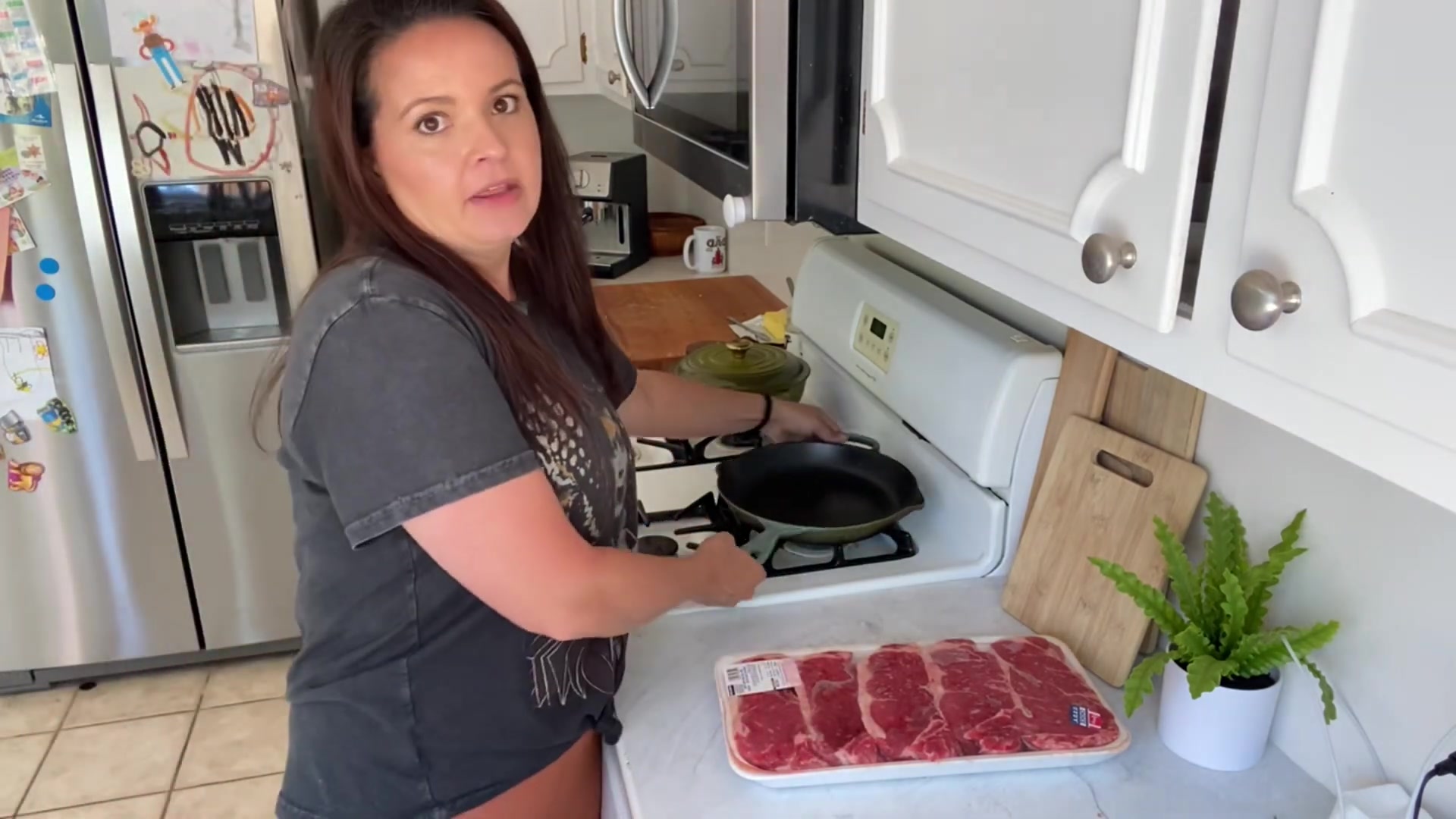 Video thumbnail for 28.How to cook a steak ¦¦ pan seared New York Strip #howtocooksteak #carnivorediet (1080p 30fps)