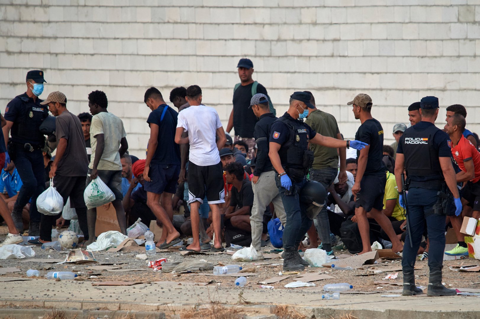 Video thumbnail for Migrants report abuse in Ceuta: Spanish authorities deny allegations of mistreatment