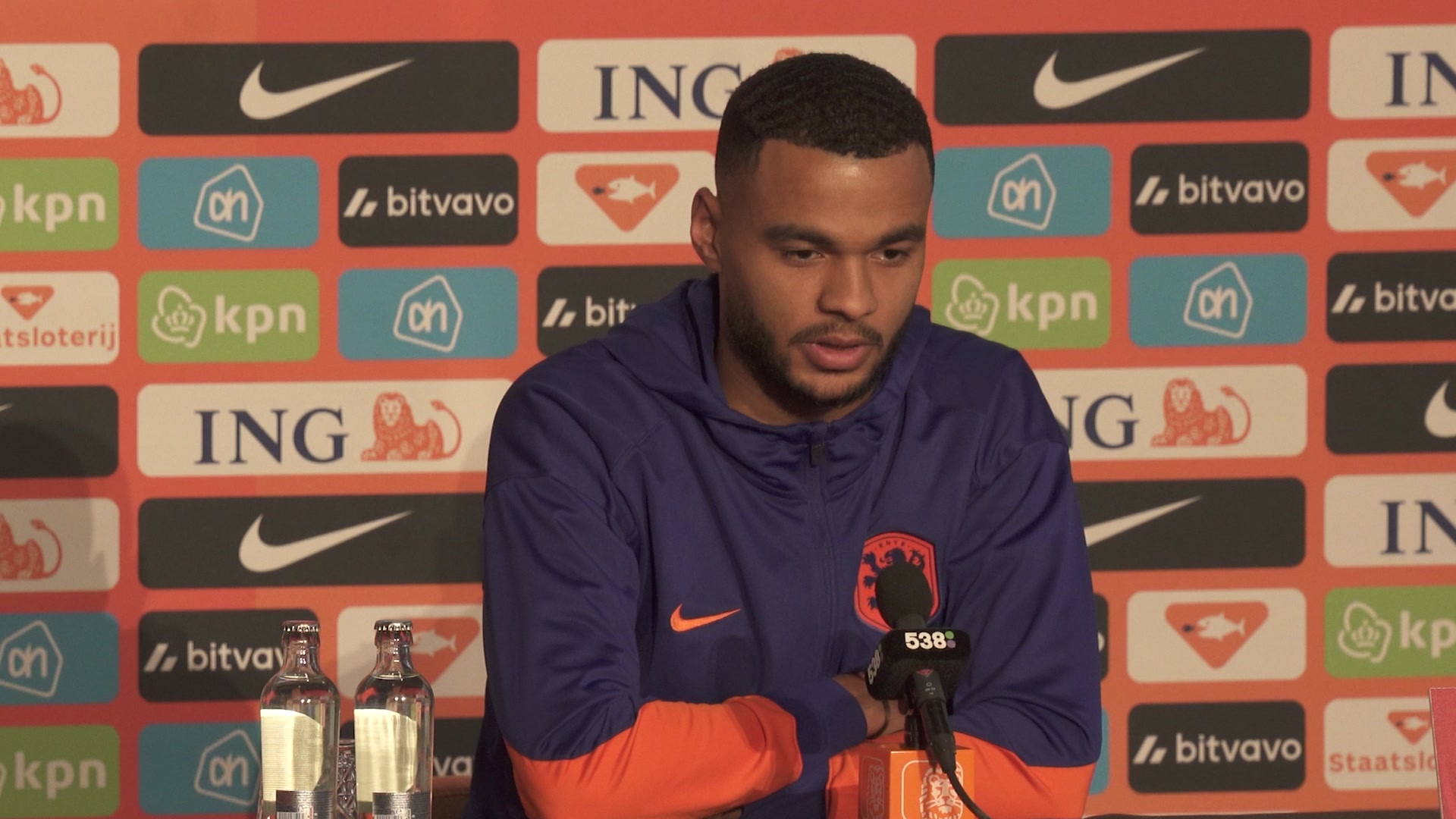 Video thumbnail for Gakpo lovend over Oranje-sterkhouder