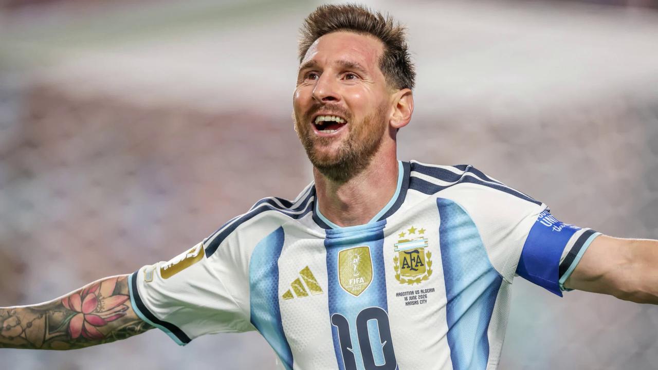 Video thumbnail for UNCAPTIONED: Lionel Messi's father, Jorge, dead at 68.